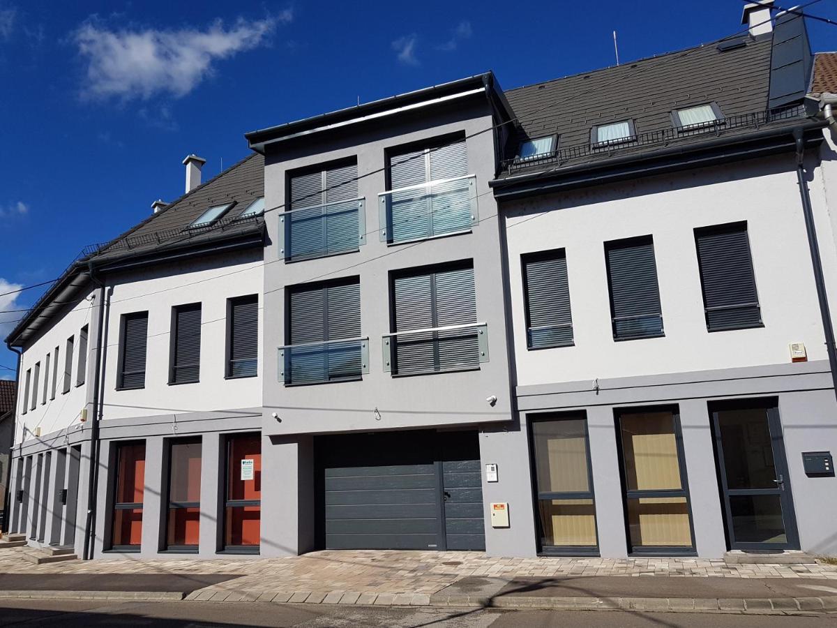 Silver Lodge Apartments エゲル エクステリア 写真
