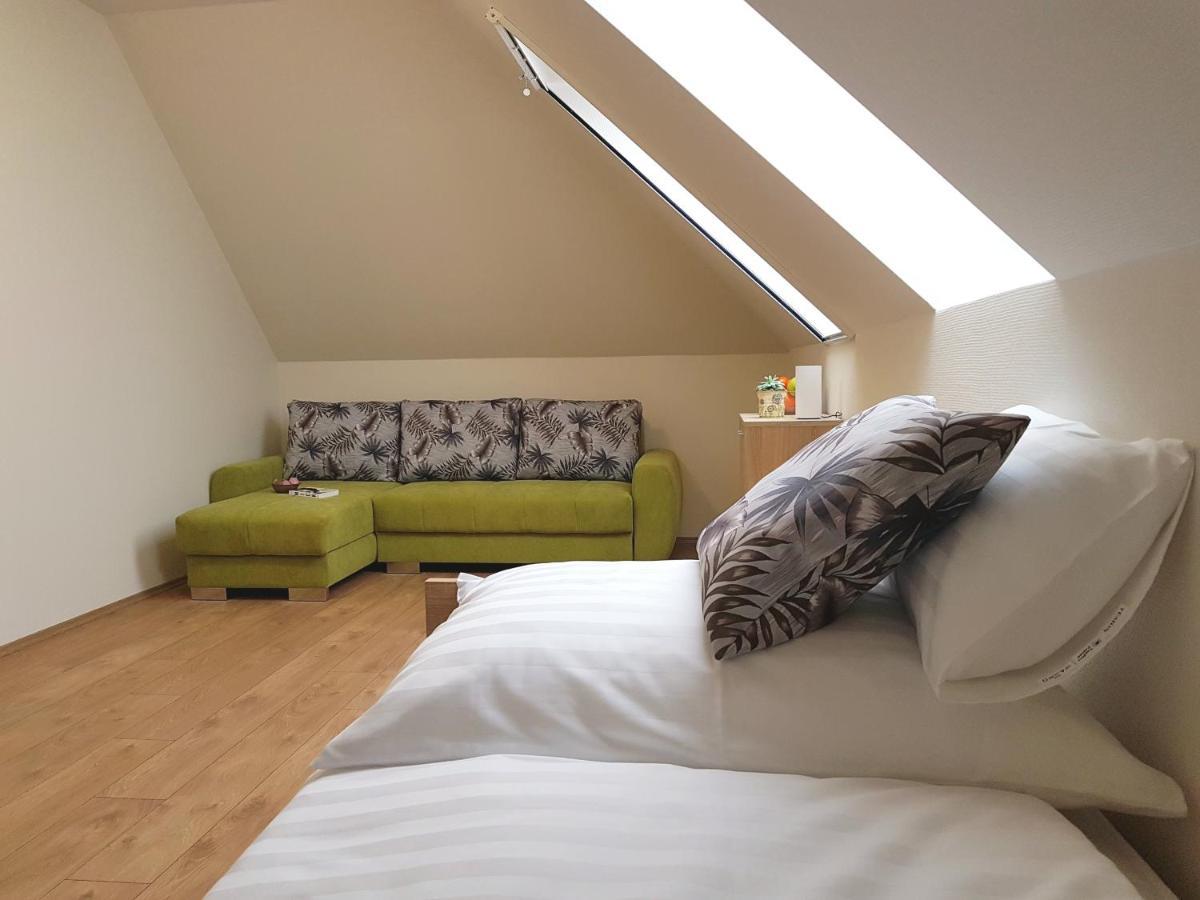 Silver Lodge Apartments エゲル エクステリア 写真