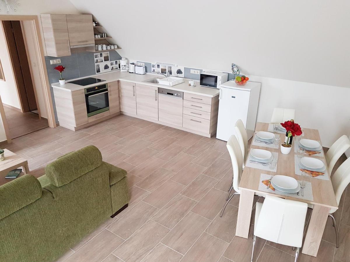 Silver Lodge Apartments エゲル エクステリア 写真