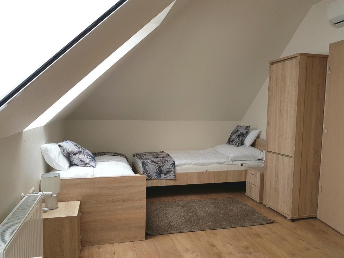 Silver Lodge Apartments エゲル エクステリア 写真