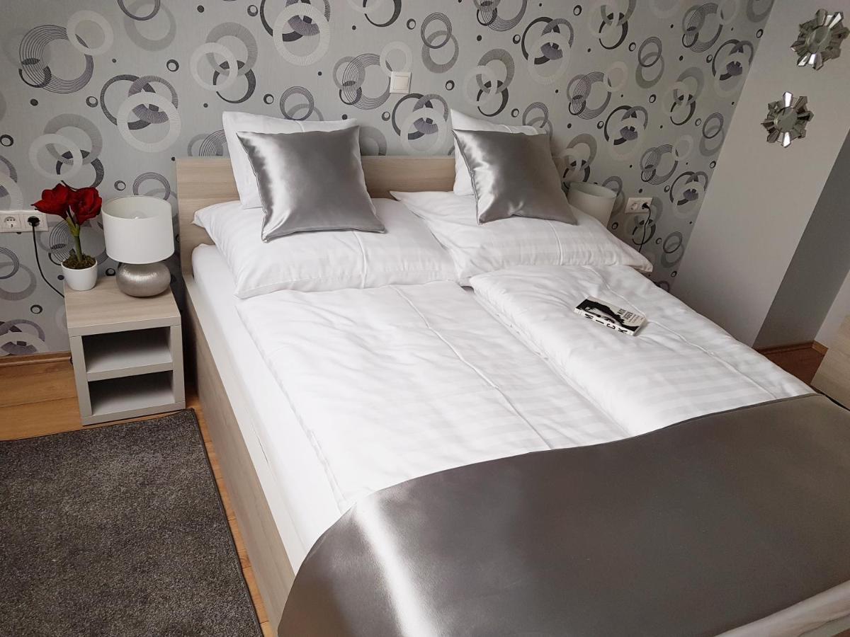Silver Lodge Apartments エゲル エクステリア 写真
