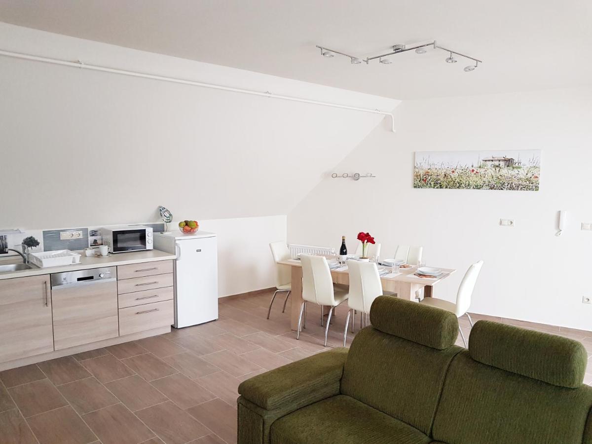 Silver Lodge Apartments エゲル エクステリア 写真