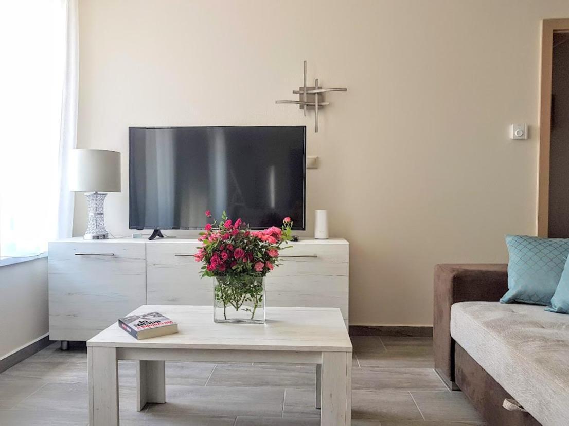 Silver Lodge Apartments エゲル エクステリア 写真