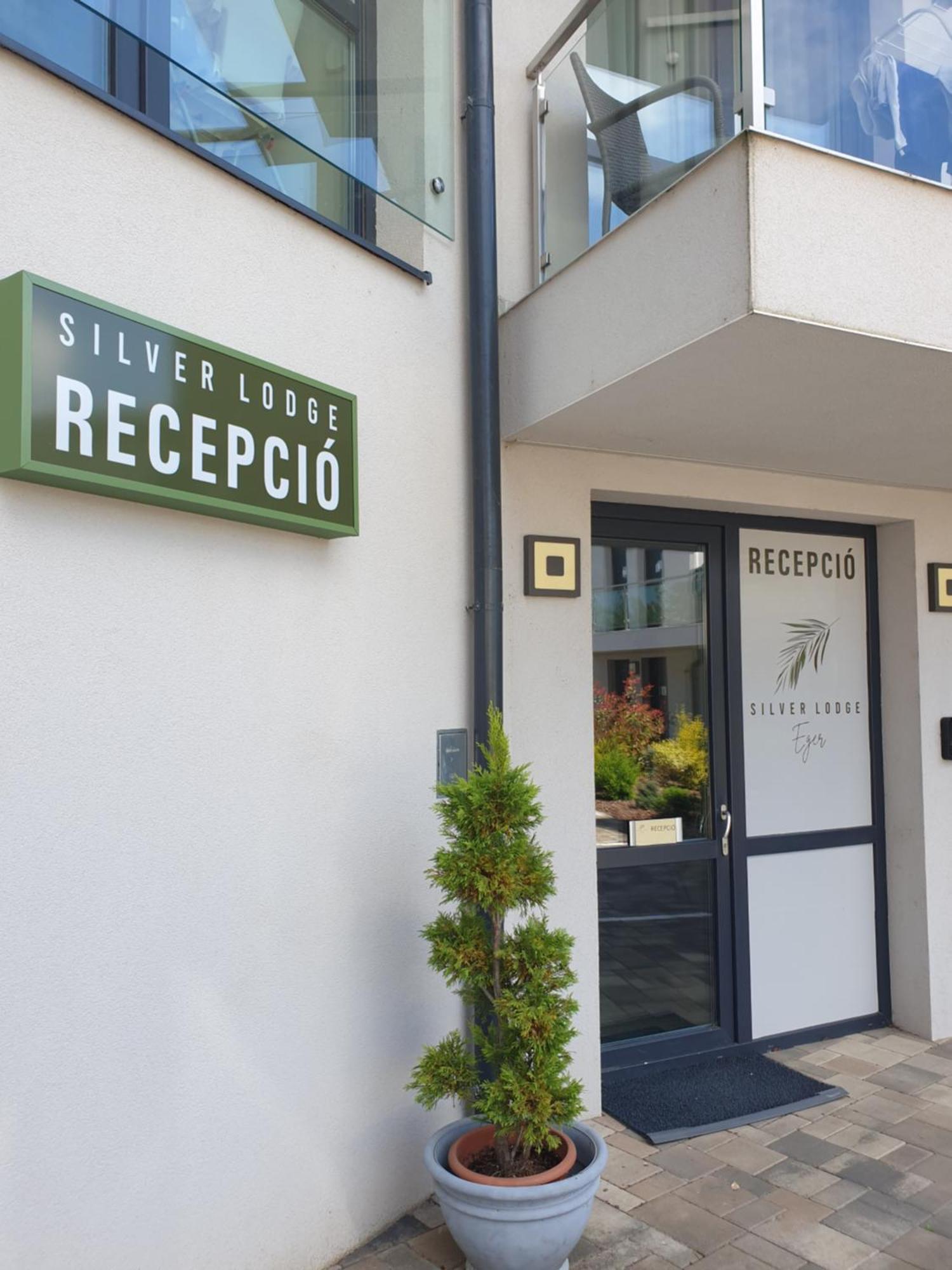 Silver Lodge Apartments エゲル エクステリア 写真